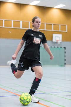 Bild 32 - B2 Loewinnen Cup